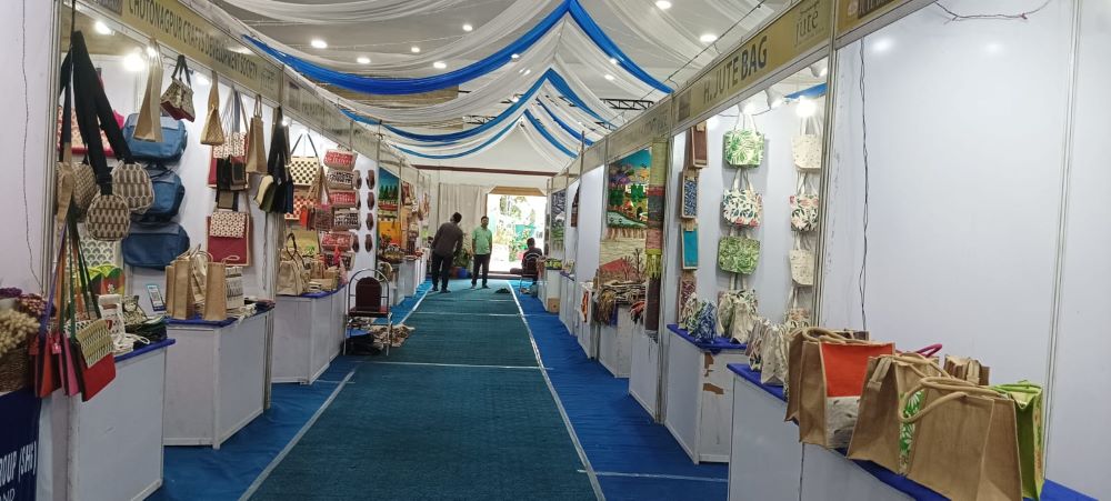 Exhibition Visitor Bags - Exhibition Visitor Bags Exporter, Importer,  Manufacturer, Service Provider, Distributor, Supplier, Trading Company,  Mumbai, India