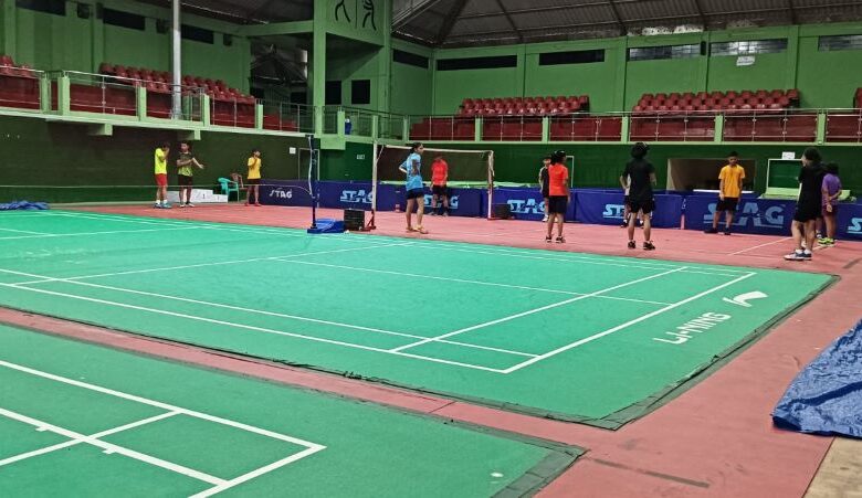 Players practise at JN Indoor Stadium, Polo