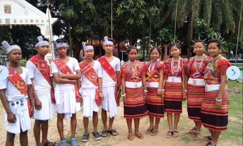 Traditional dresses of Meghalaya: Everything you need to know about the  colorful outfits