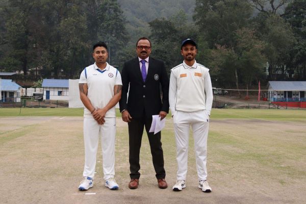 Meghalaya captain Kishan Lyngdoh (right) at the toss with Sikkim captain Nilesh Lamichaney and the match referee. Photo sourced