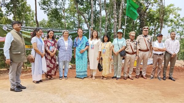 DGP Idashisha Nongran (4th from left) with POWAC members and other officers at 6th MLP Battalion campus on Saturday. Photo by MM