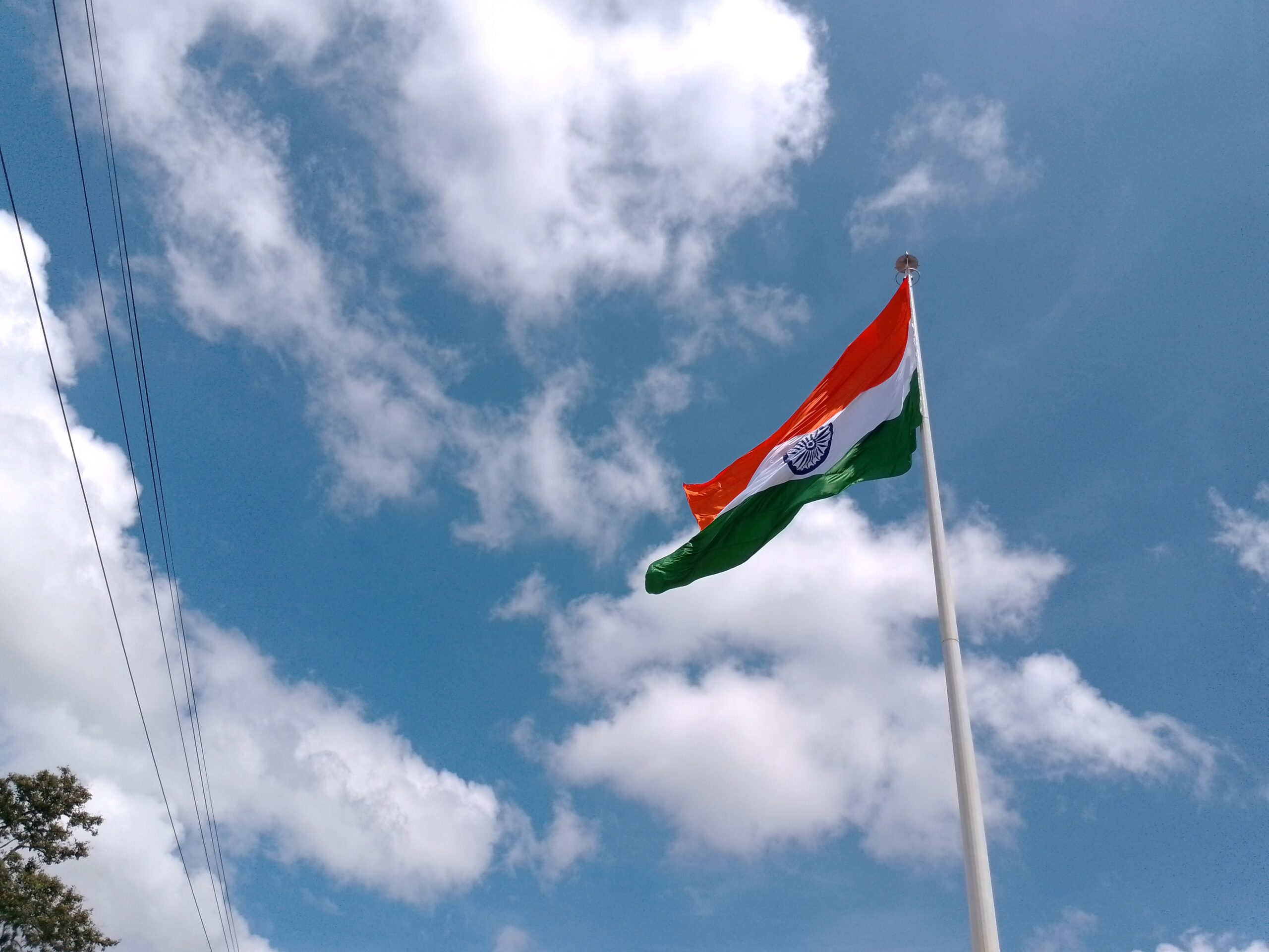 CM hoists high mast national flag as part of Barik beautification