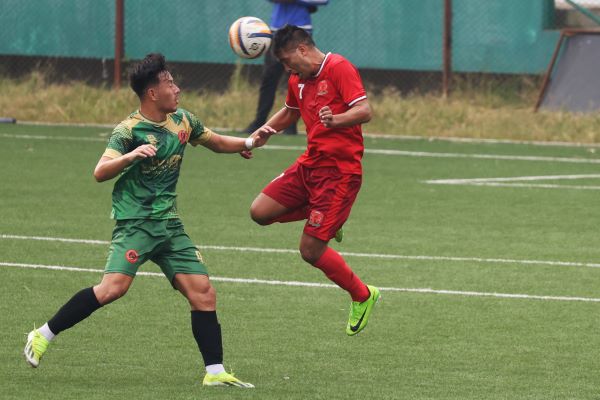 Sawmer in red had a 3-2 victory against Nangkiew Irat. Photo sourced