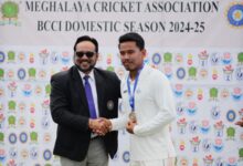 Tripura's MB Mura Singh receives the Player of the Match award. Photo sourced