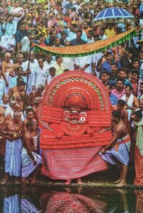 Kannankattu Bhagavati's arattu (bath of the goddess) at the pond. Image by KK Gopalakrishnan