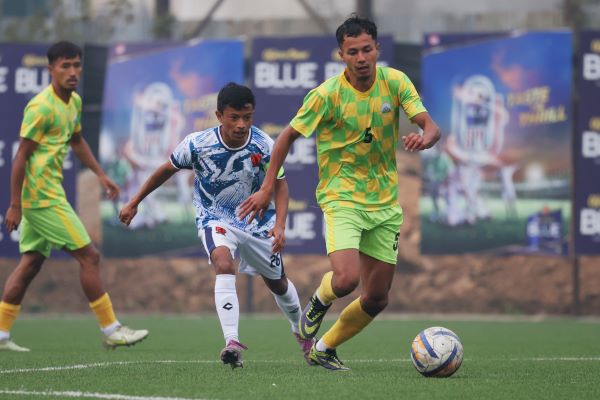 Mawlai in yellow-green, Sawmer in white-blue. Photo sourced