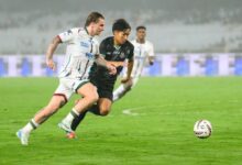 MBSG's Jason Cummings dribbling with the ball against MSC's Lalrinfela Khiangte at Vivekananda Yuba Bharati Krirangan Stadium, Kolkata on Saturday. Photo sourced