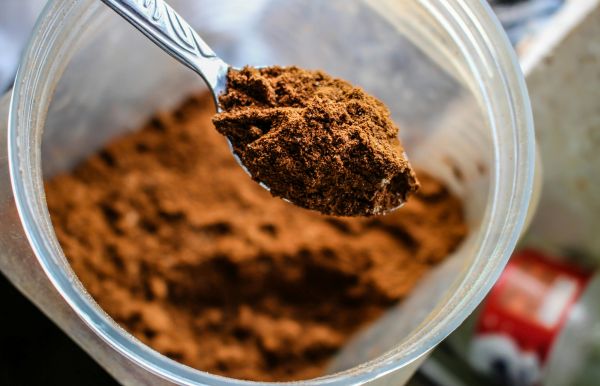 Chocolate facial helps in relaxation, and it has anti-oxidants. Photo by Samer Daboul on Pexels