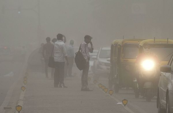 Image of Delhi air pollution from @pubity handle on X