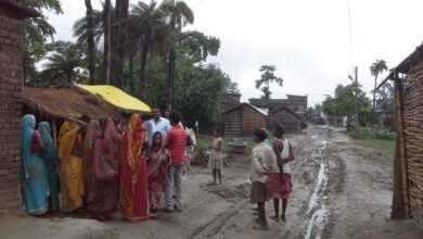 An Acute Encephalitis Syndrome outbreak investigation in progress in Muzaffarpur, Bihar, on July 5, 2014. Photo by Mohan Papanna. Creative Commons Attribution 2.0 Generic license.
