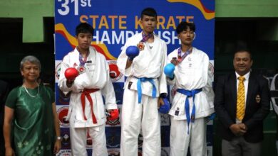 Commissioner and Secretary Matsiewdor War Nongbri (left) and the winners. Photo sourced