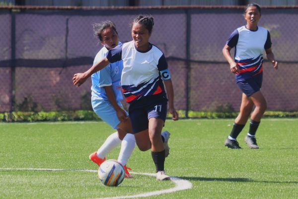 Laitkor in light blue, Jakrem in white-dark blue. Photo sourced