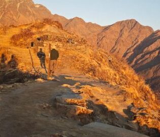 nepal4-web A view of the sunset on the way to Mardi Himal. Photo by MM