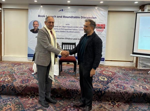 Bipin Bakshi and Sabyasachi Dutta of Asian Confluence. Photo by MM