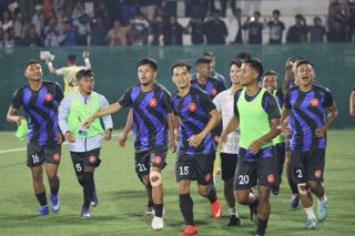 MSL 5: Langsning celebrate after winning. Photo sourced