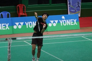 Meghalaya's Gavin Kharbuki in action against Mizoram's Lalpekhluzuala. Photo sourced