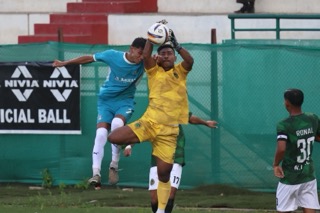 SPL 2026: Nangkiew Irat in green-white (goalkeeper in yellow), Rangdajied United in blue. Photo sourced