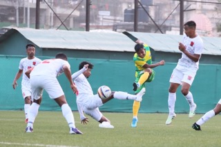 SPL 2026: Mawlai in yellow-green, Sawmer in white. Photo sourced